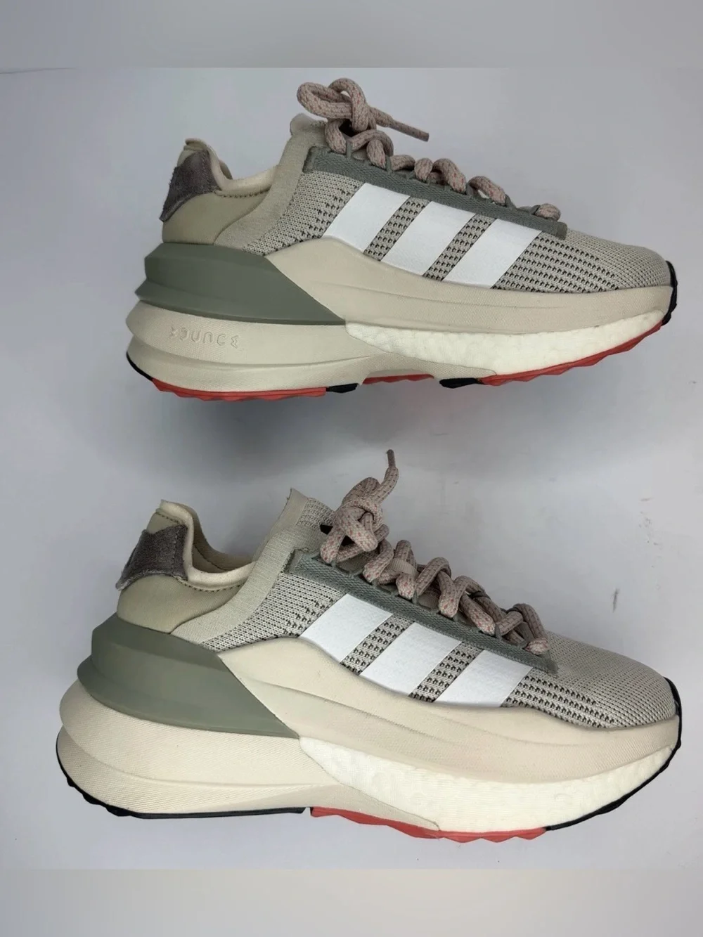 Adidas Avryn_X Women’s Size 5 Sneakers Running Shoes Putty Gray/Silver Pebble
